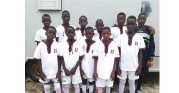 Benin, il calcio e la maglia rossoblu donata da Trombetta