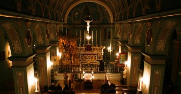 Funerali don Vincenzino: chiesa gremita