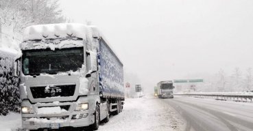 Allerta neve: Prefetto vieta circolazione mezzi pesanti