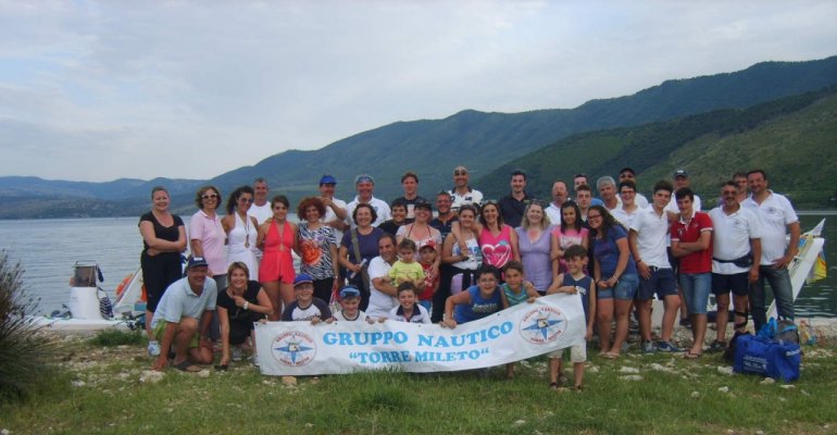 Il Gruppo Nautico Torre Mileto al lago di Varano